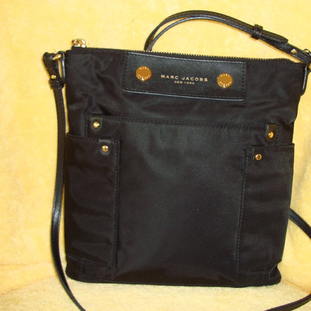 Marc Jacobs Preppy Nylon Sia Swingpack Crossbody Bag